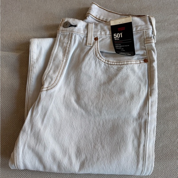 NWT Levi’s 501 90’s Jeans Light Wash - Picture 2 of 5